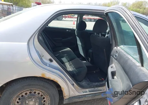 2004 Honda Accord 2.4 Lx z USA, uszkodzony, nr VIN 1HGCM563X4A074429